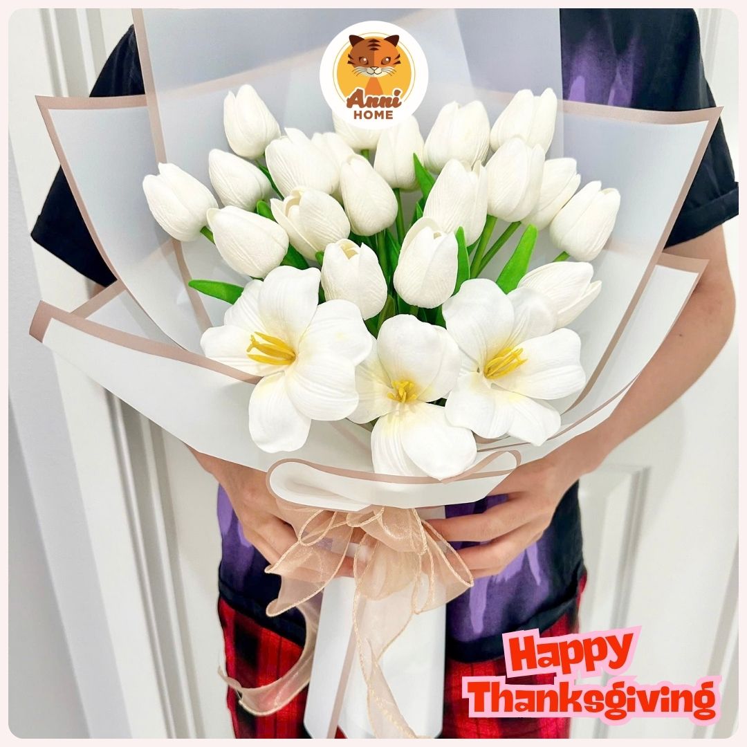 White Tulip Soap Flower Bouquet – Size L